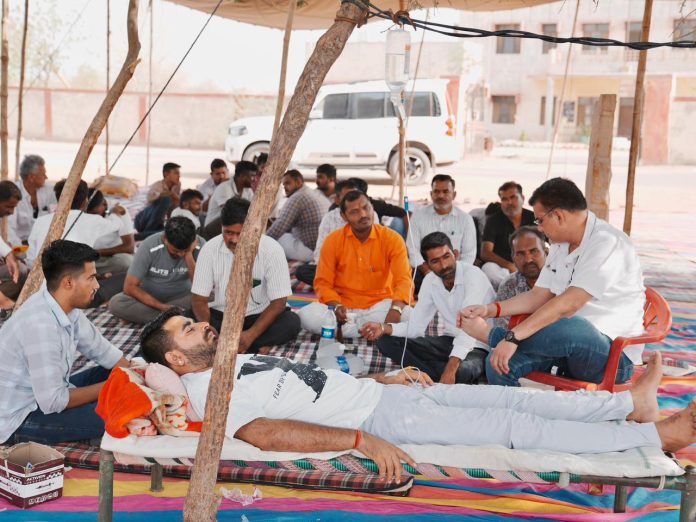 धरने के दौरान बिगड़ी विधायक रविन्द्र सिंह भाटी की तबीयत, गिरल लिग्नाइट माइंस आंदोलन नौवें दिन भी जारी